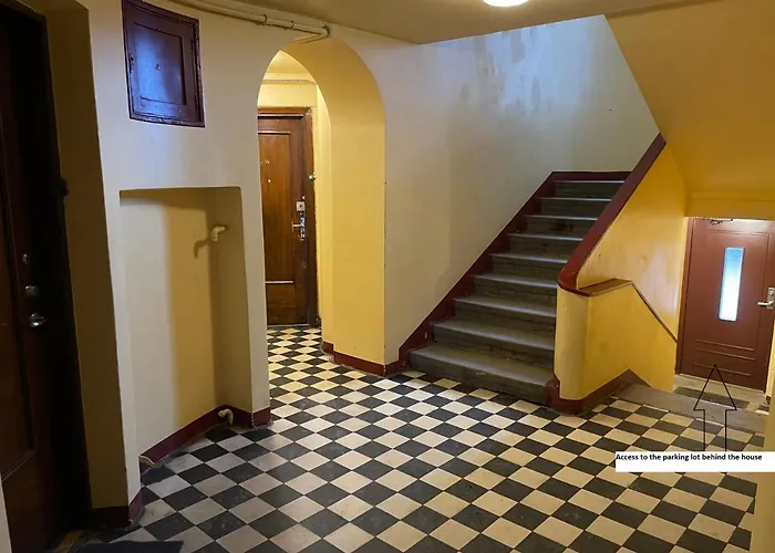 Cosy Small Apartment, Free Parking, Near Old Town